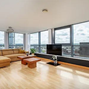 Leeds Most Stunning Penthouse! - Sleeps 8 Leeds (West Yorkshire)